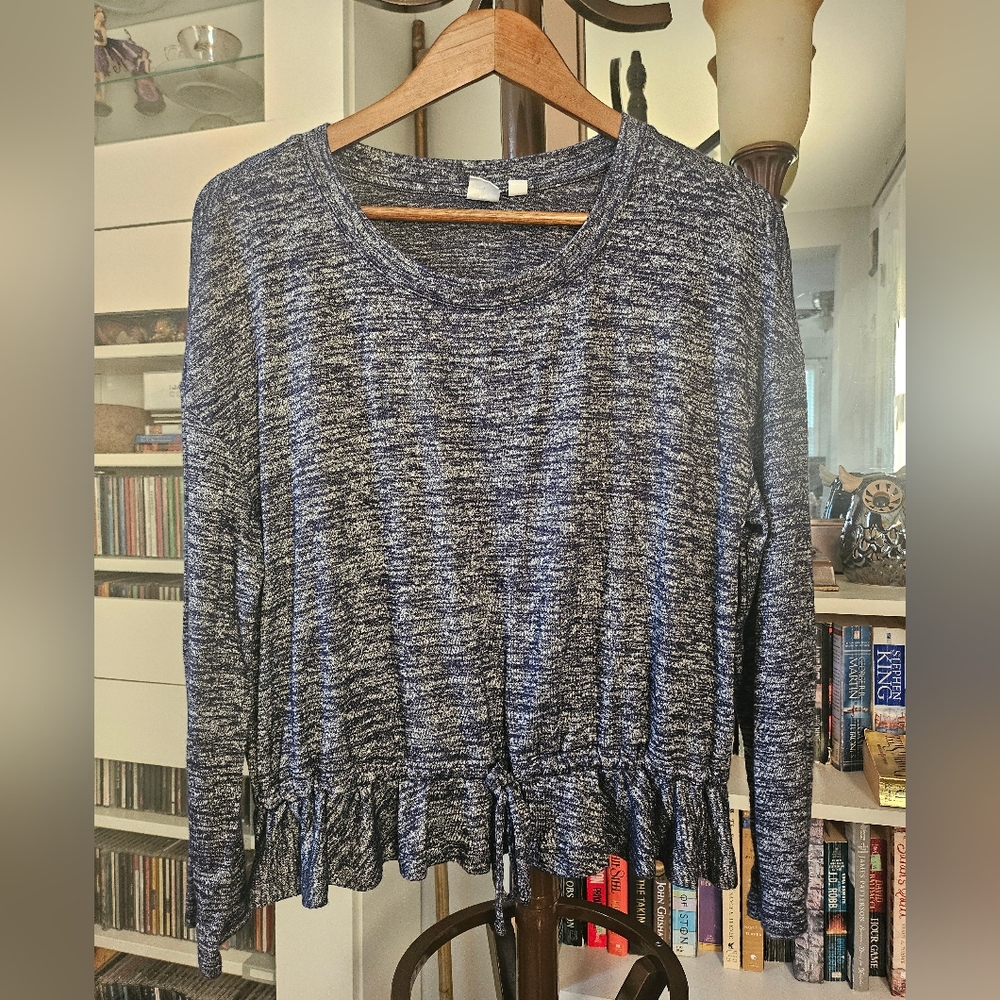 Gap ladies long sleeved club blouse. Peplum style. MPetite.
